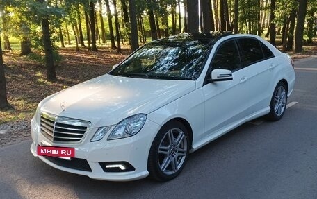 Mercedes-Benz E-Класс, 2011 год, 1 190 000 рублей, 4 фотография