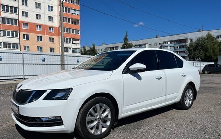 Skoda Octavia, 2017 год, 1 750 000 рублей, 2 фотография