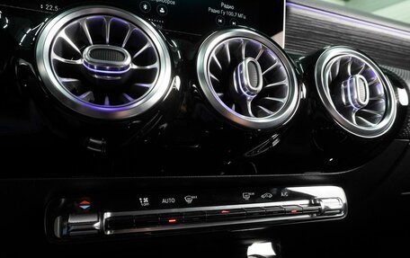 Mercedes-Benz CLA, 2019 год, 2 675 000 рублей, 19 фотография