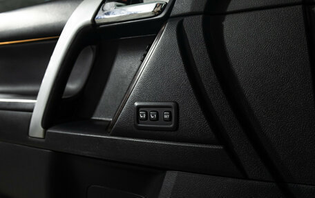 Toyota Land Cruiser Prado 150 рестайлинг 2, 2014 год, 2 499 777 рублей, 20 фотография