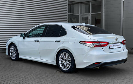 Toyota Camry, 2018 год, 3 290 000 рублей, 7 фотография