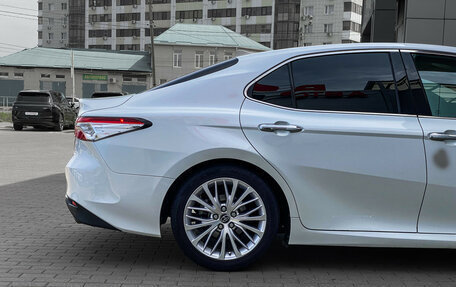 Toyota Camry, 2018 год, 3 290 000 рублей, 8 фотография