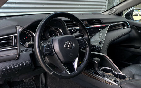 Toyota Camry, 2018 год, 3 290 000 рублей, 18 фотография