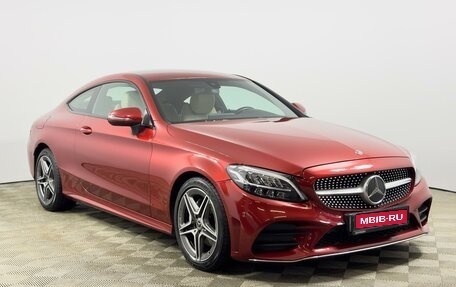 Mercedes-Benz C-Класс, 2019 год, 3 359 900 рублей, 1 фотография