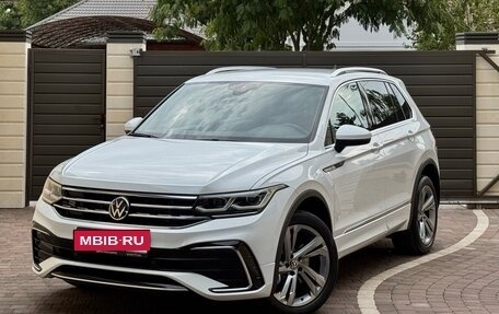 Volkswagen Tiguan II, 2021 год, 3 679 000 рублей, 1 фотография
