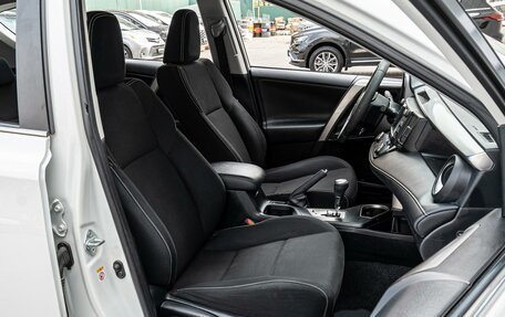 Toyota RAV4, 2015 год, 2 380 000 рублей, 8 фотография