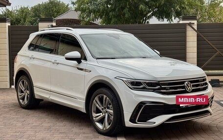 Volkswagen Tiguan II, 2021 год, 3 679 000 рублей, 4 фотография