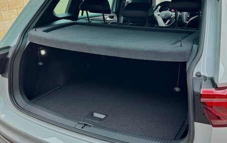 Volkswagen Tiguan II, 2021 год, 3 679 000 рублей, 19 фотография