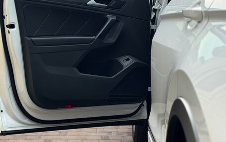 Volkswagen Tiguan II, 2021 год, 3 679 000 рублей, 22 фотография