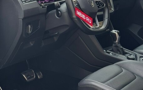 Volkswagen Tiguan II, 2021 год, 3 679 000 рублей, 23 фотография