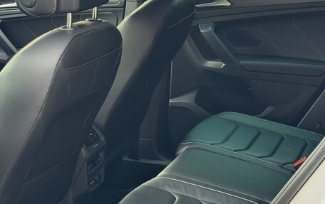 Volkswagen Tiguan II, 2021 год, 3 679 000 рублей, 29 фотография