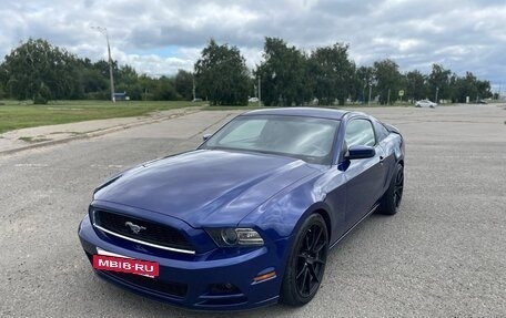 Ford Mustang VI рестайлинг, 2013 год, 1 745 000 рублей, 5 фотография