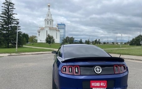 Ford Mustang VI рестайлинг, 2013 год, 1 745 000 рублей, 6 фотография
