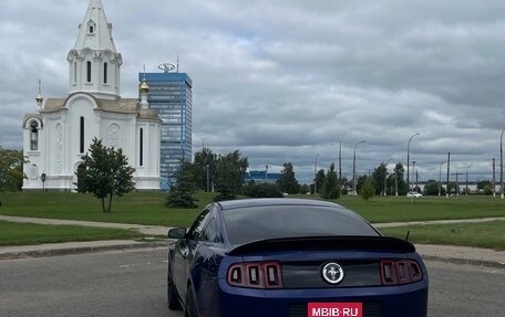 Ford Mustang VI рестайлинг, 2013 год, 1 745 000 рублей, 10 фотография