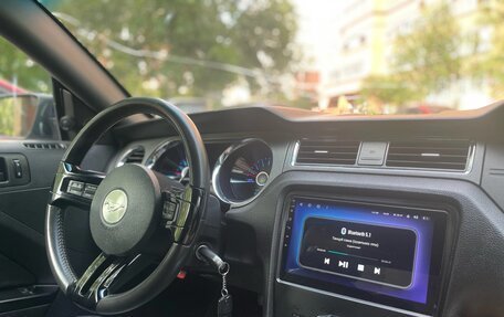 Ford Mustang VI рестайлинг, 2013 год, 1 745 000 рублей, 15 фотография