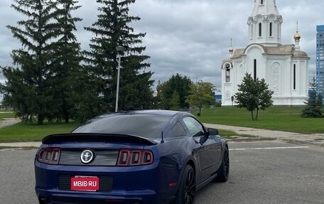 Ford Mustang VI рестайлинг, 2013 год, 1 745 000 рублей, 12 фотография