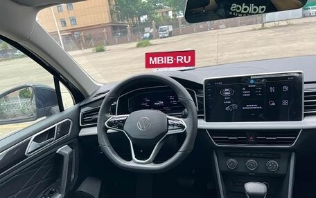 Volkswagen Tiguan II, 2022 год, 2 773 000 рублей, 8 фотография