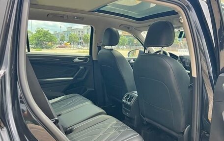 Volkswagen Tiguan II, 2022 год, 2 773 000 рублей, 12 фотография