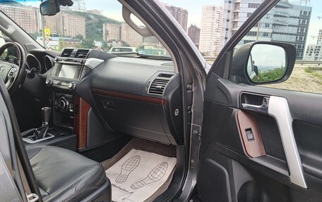 Toyota Land Cruiser Prado 150 рестайлинг 2, 2014 год, 3 399 000 рублей, 4 фотография