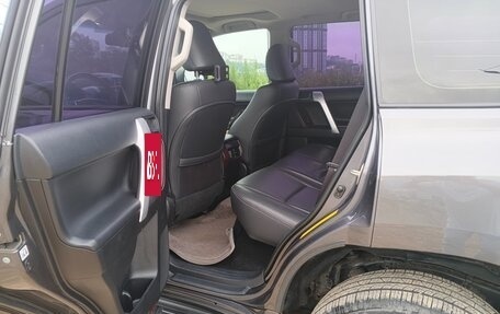 Toyota Land Cruiser Prado 150 рестайлинг 2, 2014 год, 3 399 000 рублей, 5 фотография