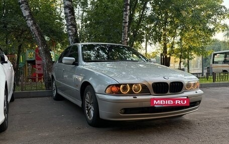 BMW 5 серия, 2003 год, 800 000 рублей, 2 фотография