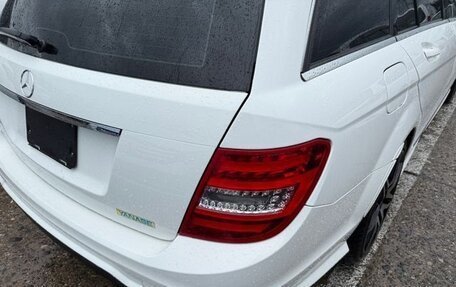 Mercedes-Benz C-Класс, 2013 год, 1 200 000 рублей, 22 фотография