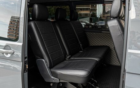 Volkswagen Transporter T6 рестайлинг, 2019 год, 3 950 000 рублей, 7 фотография
