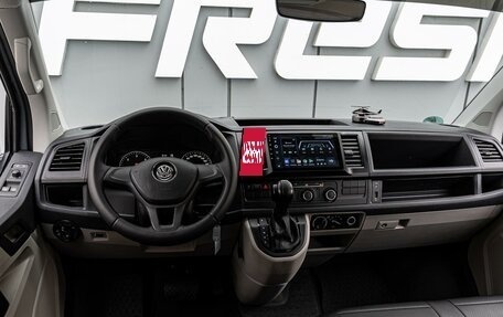 Volkswagen Transporter T6 рестайлинг, 2019 год, 3 950 000 рублей, 6 фотография