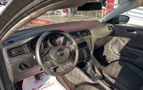 Volkswagen Jetta VI, 2015 год, 899 000 рублей, 8 фотография