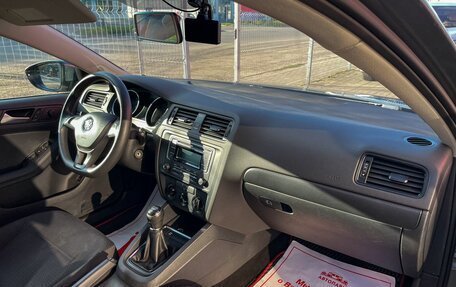 Volkswagen Jetta VI, 2015 год, 899 000 рублей, 15 фотография