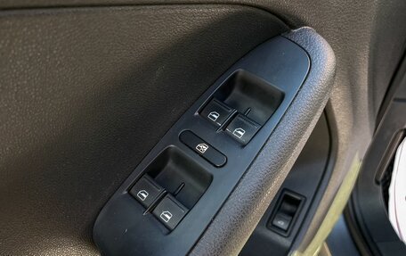 Volkswagen Jetta VI, 2015 год, 899 000 рублей, 21 фотография