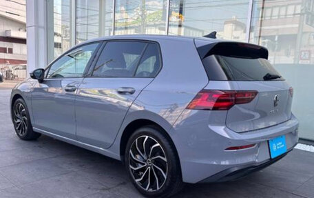Volkswagen Golf VIII, 2022 год, 1 950 000 рублей, 5 фотография