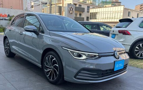 Volkswagen Golf VIII, 2022 год, 1 950 000 рублей, 2 фотография