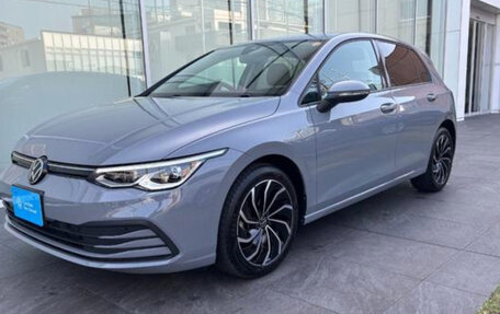 Volkswagen Golf VIII, 2022 год, 1 950 000 рублей, 4 фотография