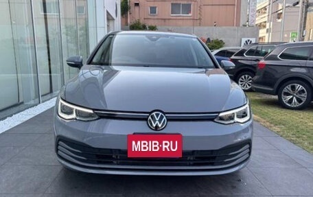 Volkswagen Golf VIII, 2022 год, 1 950 000 рублей, 3 фотография