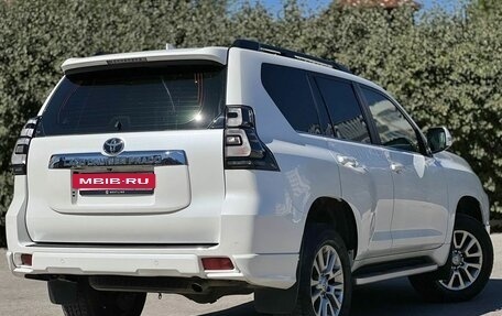 Toyota Land Cruiser Prado 150 рестайлинг 2, 2019 год, 5 190 000 рублей, 3 фотография
