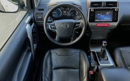 Toyota Land Cruiser Prado 150 рестайлинг 2, 2019 год, 5 190 000 рублей, 10 фотография