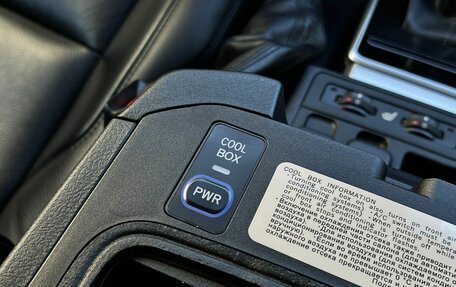 Toyota Land Cruiser Prado 150 рестайлинг 2, 2019 год, 5 190 000 рублей, 23 фотография