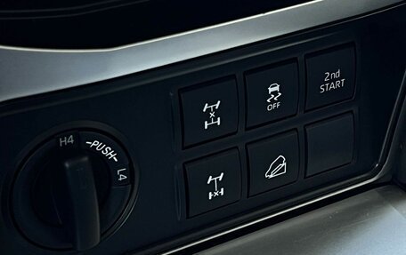 Toyota Land Cruiser Prado 150 рестайлинг 2, 2019 год, 5 190 000 рублей, 19 фотография