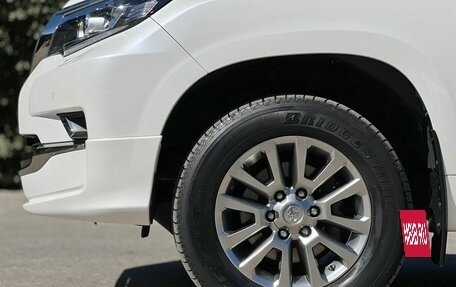 Toyota Land Cruiser Prado 150 рестайлинг 2, 2019 год, 5 190 000 рублей, 34 фотография