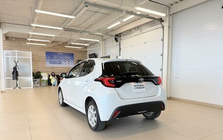Toyota Yaris, 2020 год, 1 439 000 рублей, 4 фотография