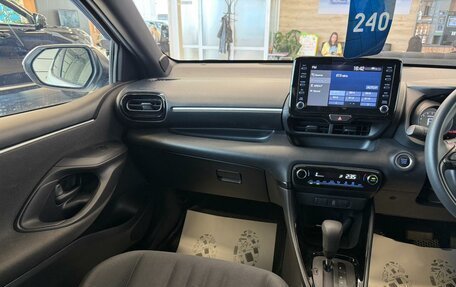 Toyota Yaris, 2020 год, 1 439 000 рублей, 14 фотография