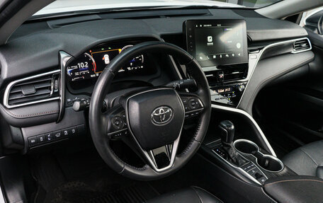 Toyota Camry, 2022 год, 3 050 000 рублей, 12 фотография