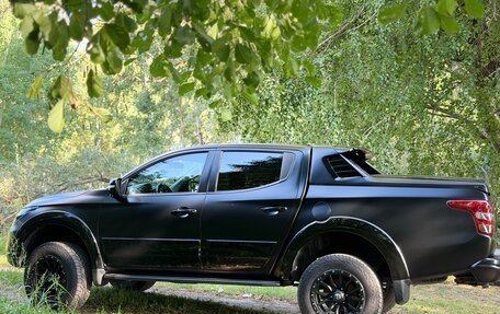 Mitsubishi L200 IV рестайлинг, 2017 год, 3 000 000 рублей, 2 фотография