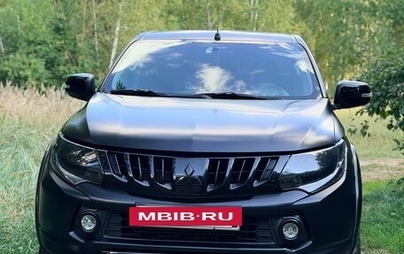 Mitsubishi L200 IV рестайлинг, 2017 год, 3 000 000 рублей, 10 фотография