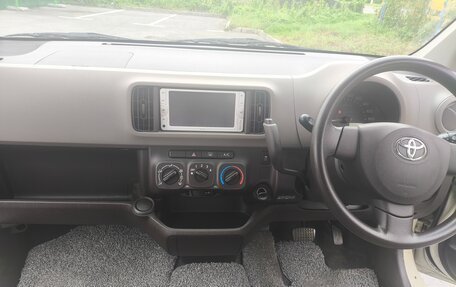 Toyota Passo III, 2014 год, 750 000 рублей, 2 фотография