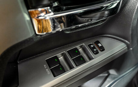 Toyota Land Cruiser 200, 2012 год, 3 500 000 рублей, 13 фотография
