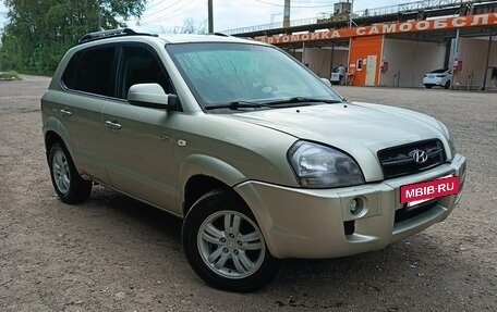 Hyundai Tucson III, 2006 год, 560 000 рублей, 2 фотография