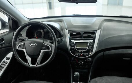 Hyundai Solaris II рестайлинг, 2012 год, 455 000 рублей, 11 фотография