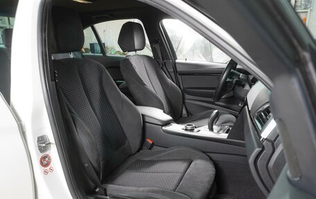 BMW 3 серия, 2016 год, 2 654 000 рублей, 11 фотография